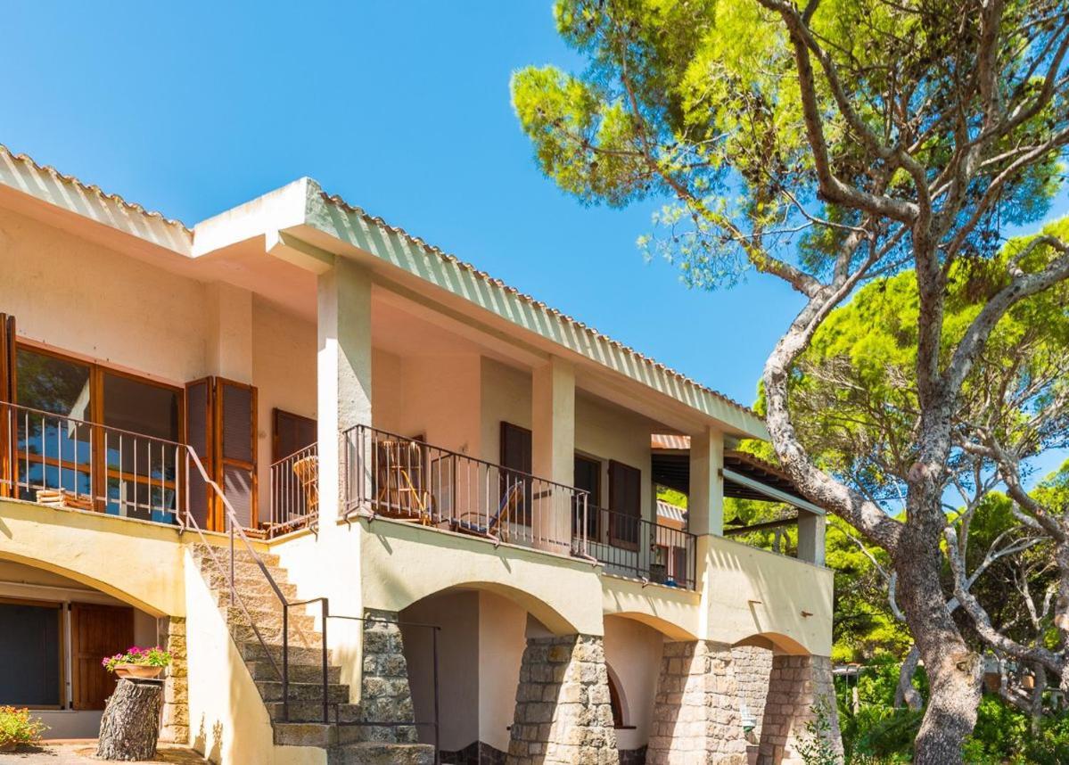 Villa Clelia Al Mare Porto Pino Exterior photo